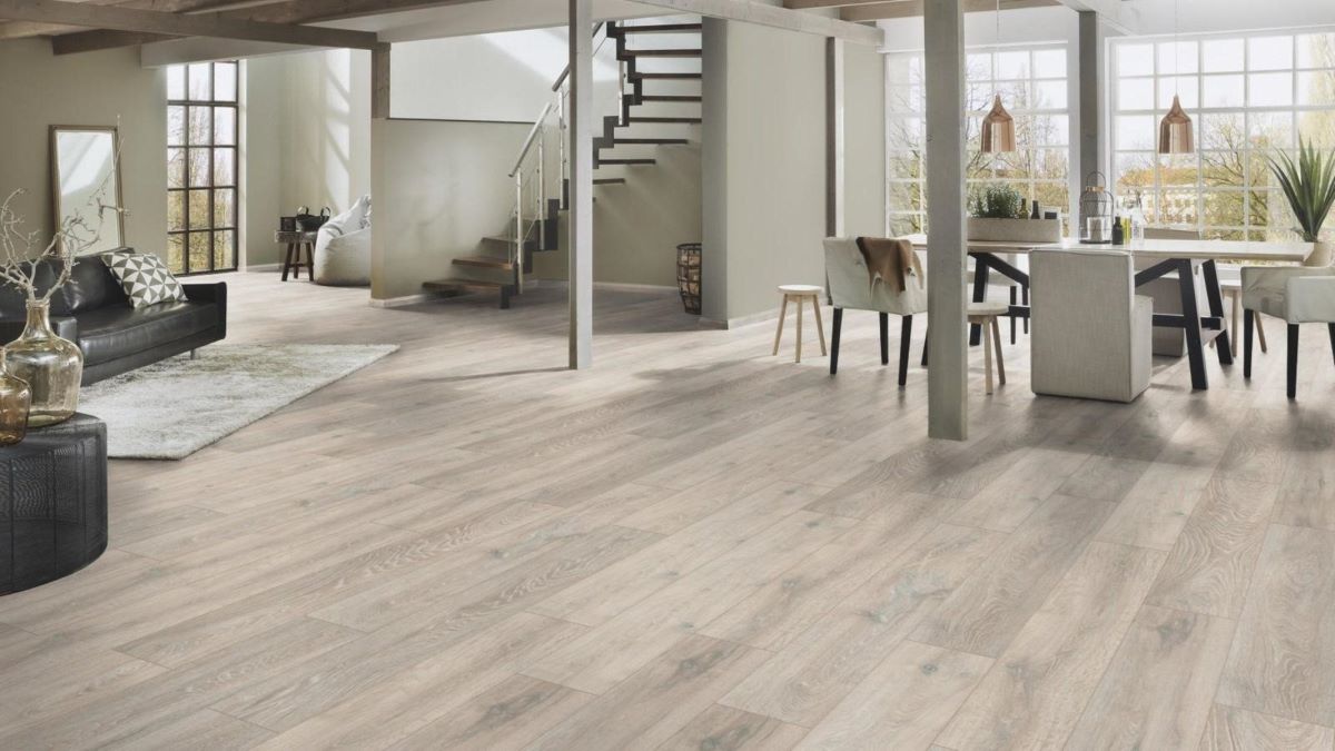 Ламинат "Kronospan" Super Natural Classic Дуб Колорадо 5543 (1285*192*8 мм) — купить в Санкт-Петербурге