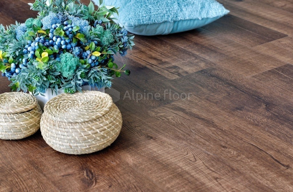 Замковая ПВХ плитка "Alpine Floor" Дуб Мокка Синхронное тиснение  (1220*183*6мм) — купить в Санкт-Петербурге
