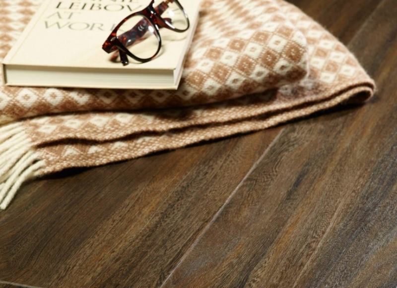 Линолеум бытовой "IVC" Woodlike Edgewood W48 (4м) — купить в Санкт-Петербурге