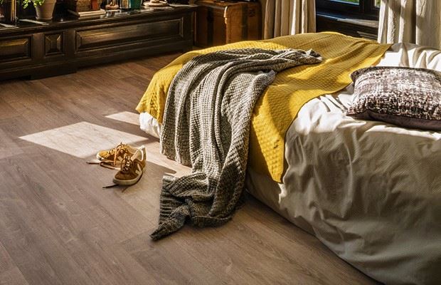 Линолеум бытовой "IVC" Golf Satin Oak 561 (3м) — купить в Санкт-Петербурге