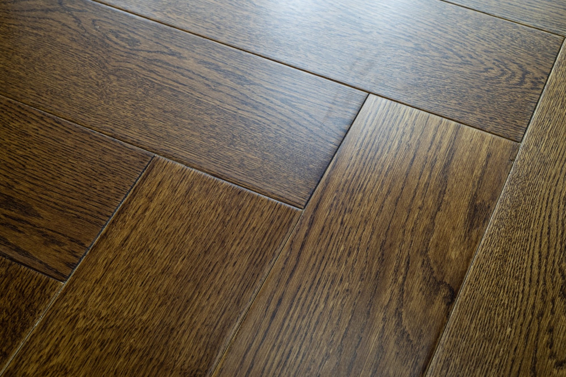 Инженерный паркет «Damy Floor» Ореховый (укладка елочкой) — купить в Санкт-Петербурге