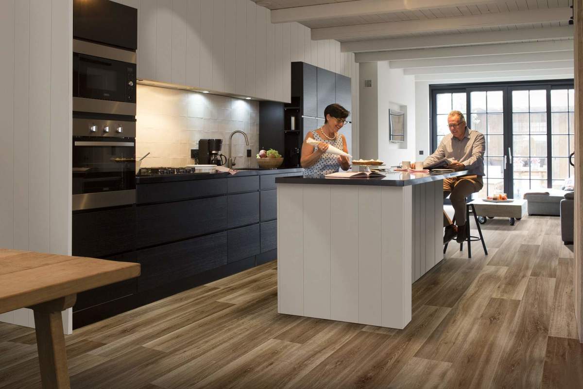 Замковая ПВХ плитка "Berry Alloc" Pureclick 55 LIME OAK 966D (204*1326*5 мм) — купить в Санкт-Петербурге