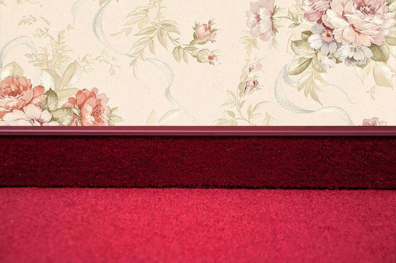 Плинтус для ковролина "Korner" Listwa бордо (2500*13,8*50 мм) — купить в Санкт-Петербурге