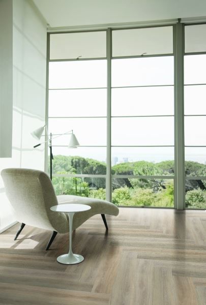 Кварцвиниловая плитка "LG" Орешник классический (1200*180*2 мм) — купить в Санкт-Петербурге