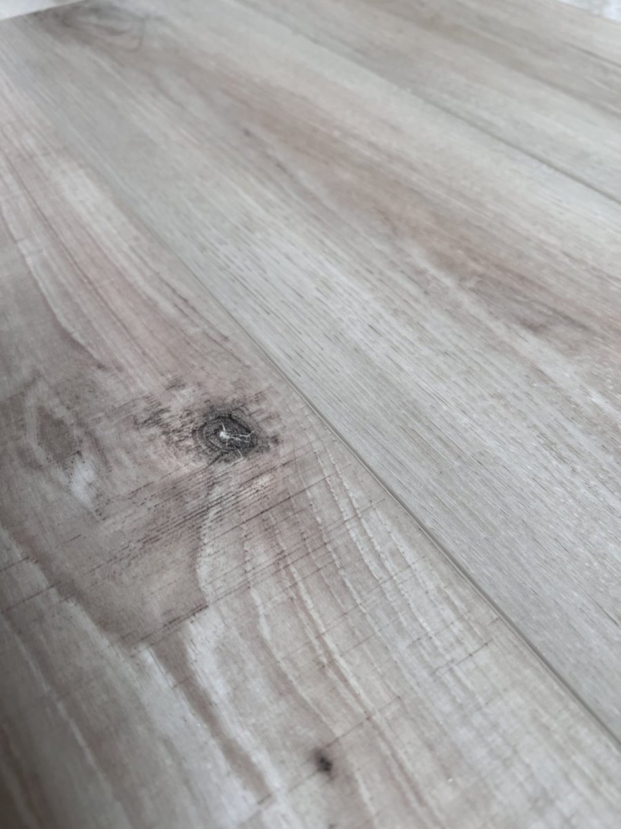 SPC ламинат "OneFloor" ЕСО 5021 (4V фаска) (1220*184*4 мм) — купить в Санкт-Петербурге