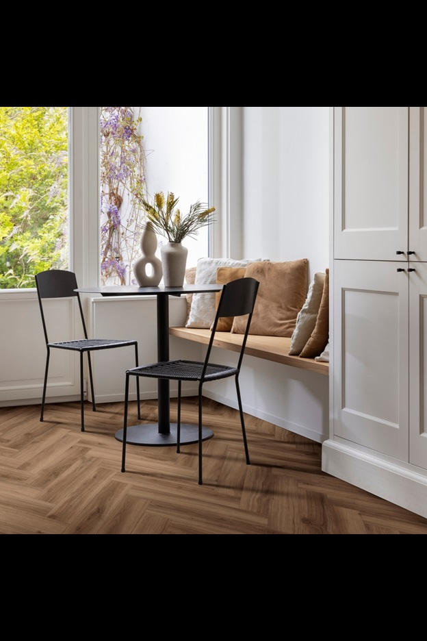 Замковая ПВХ плитка Classic Oak 24844 (630*126*6 мм) — купить в Санкт-Петербурге