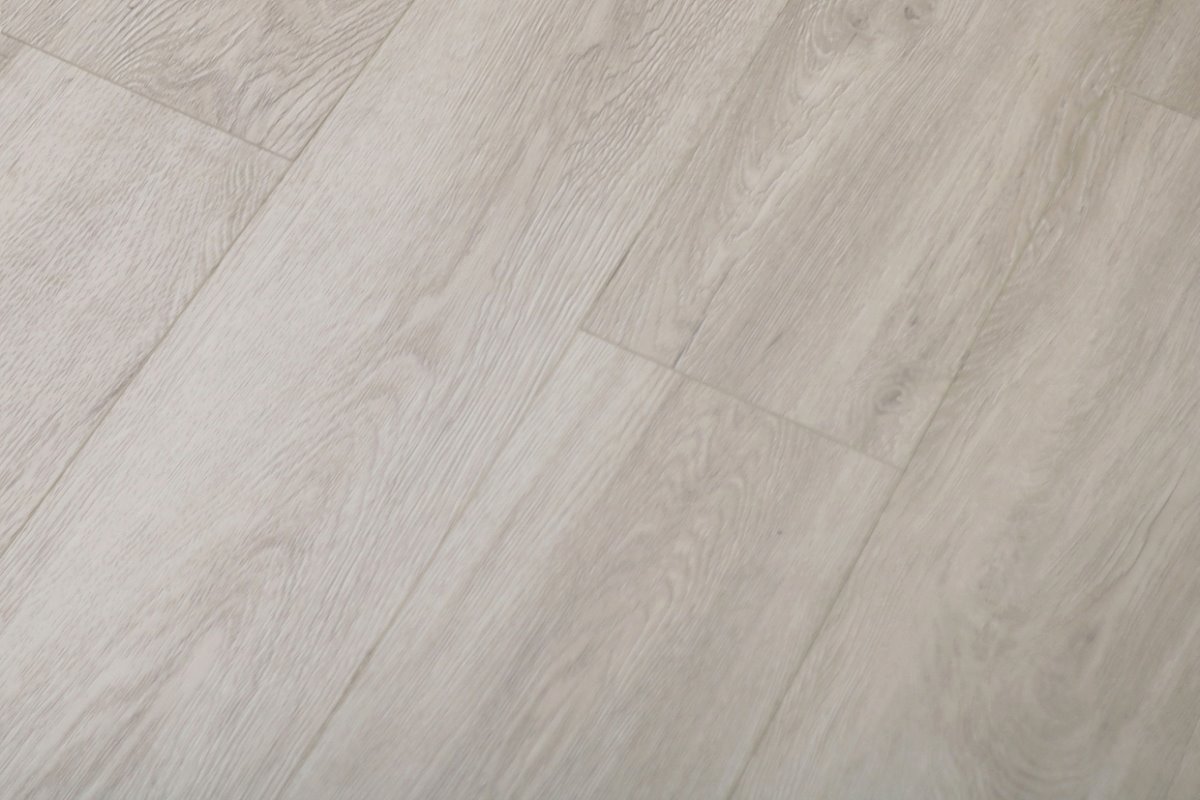 SPC ламинат "Profield" Дуб Кьявари (1220*184*4 мм) — купить в Санкт-Петербурге